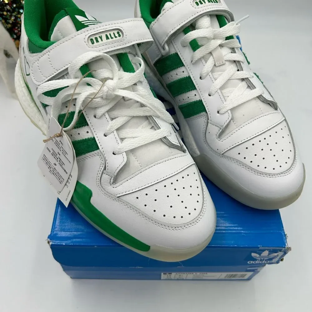 Men’s Adidas forum low top sneaker size 10 US